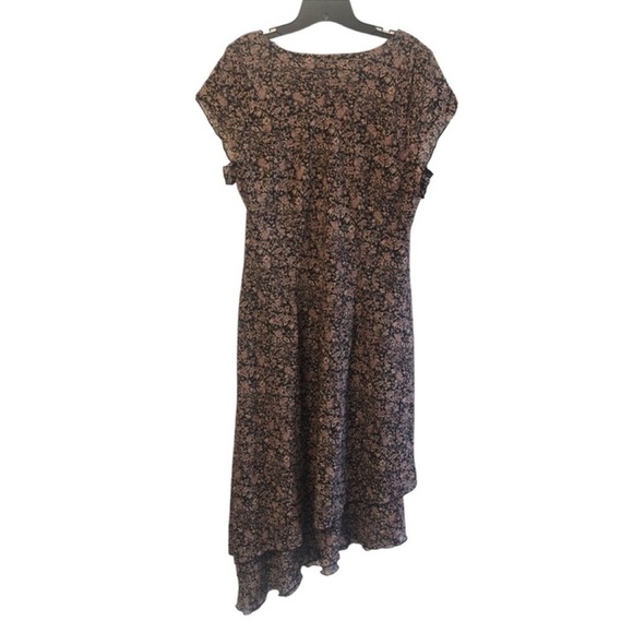 NWT Lane Bryant Dress V-Neck Asymmetrical Hem Floral Flowy Women’s Size 14/16 - Picture 4 of 7